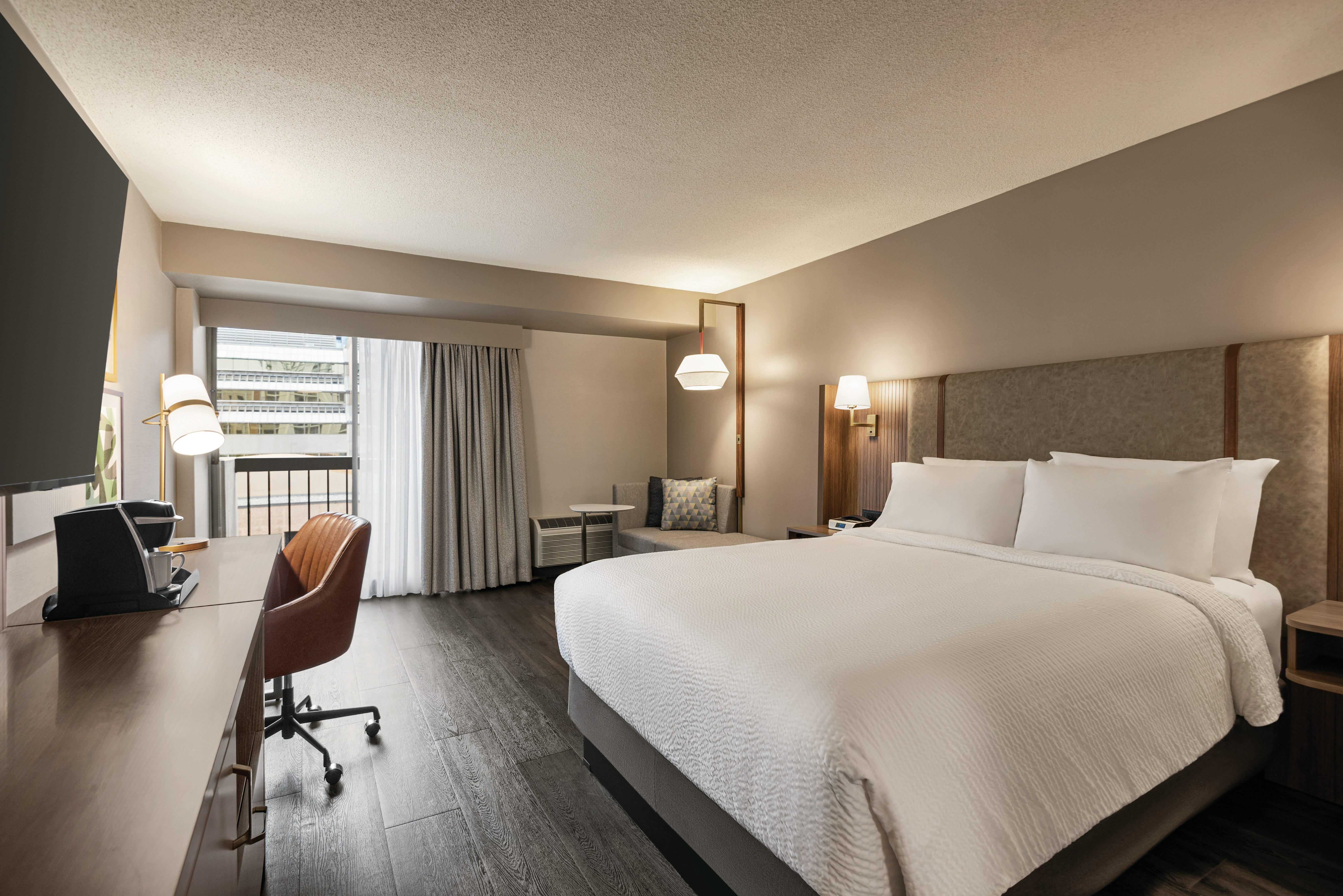 HOLIDAY INN HOTEL AND SUITES VANCOUVER DOWNTOWN 25/73