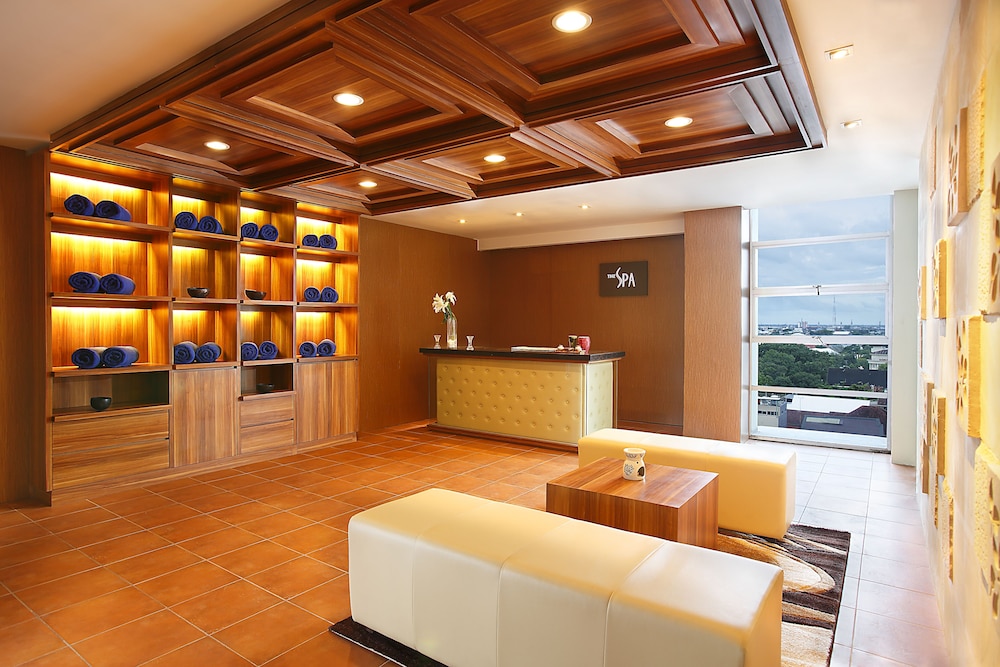 Hotel Santika Makassar 9/37