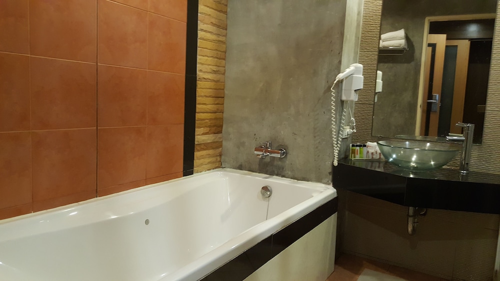 Prima Hotel Pattaya 39/77