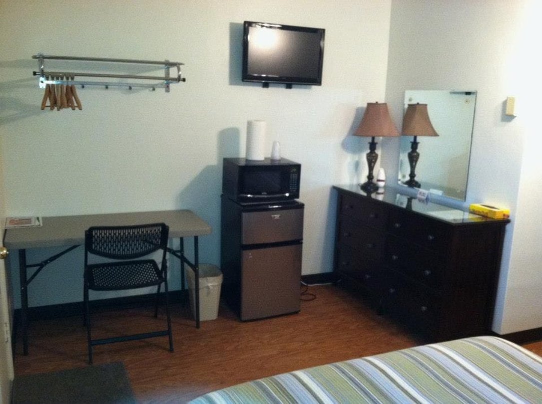 Cadiz Motel by OYO on route 250 25/36