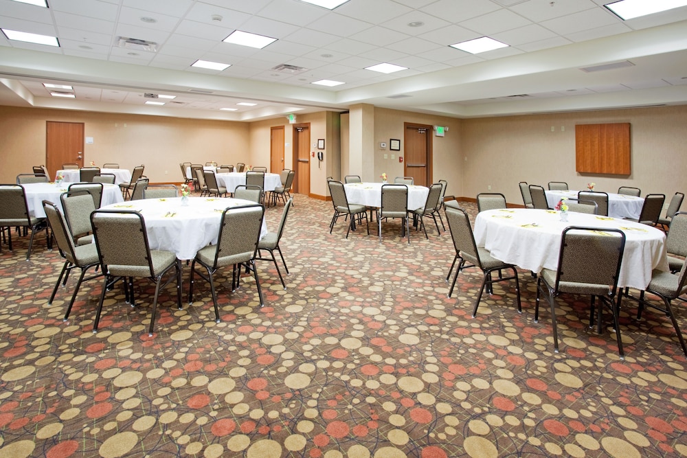 Holiday Inn Express Hotel and Suites Los Alamos Entrada Park 61/73