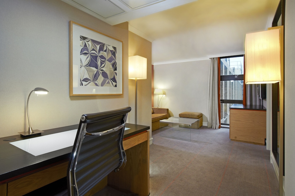 Hilton London Kensington 55/80