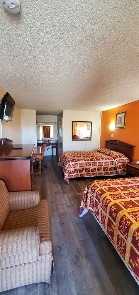 Anaheim National Inn 46/72