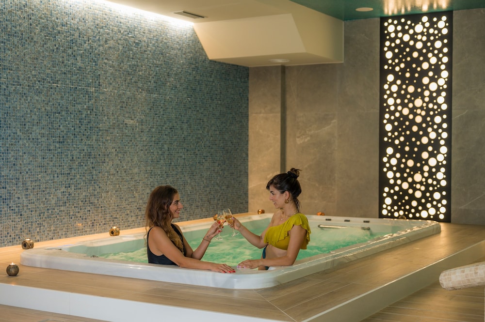 Hyperion City Hotel & Spa 41/70