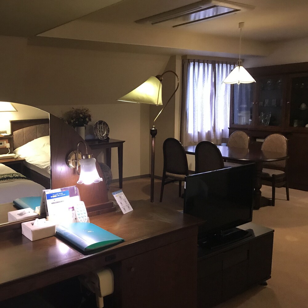 Harbor Plaza Hotel 31/49
