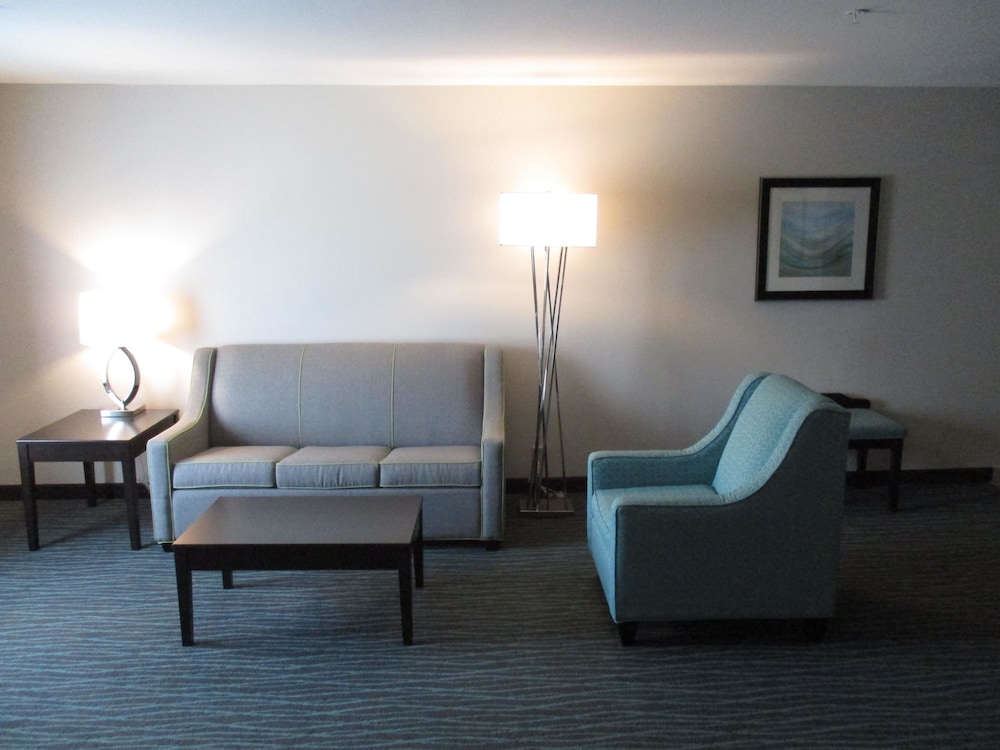 Ramada by Wyndham Burkburnett / Wichita Falls 47/65