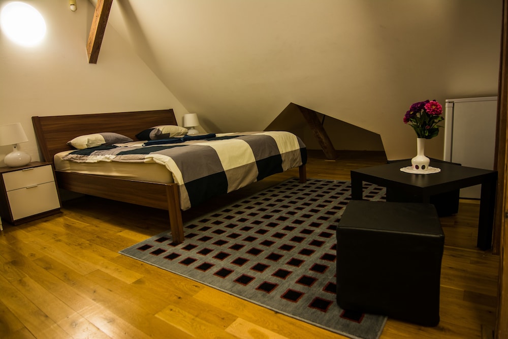 Hostel One Miru 6/64