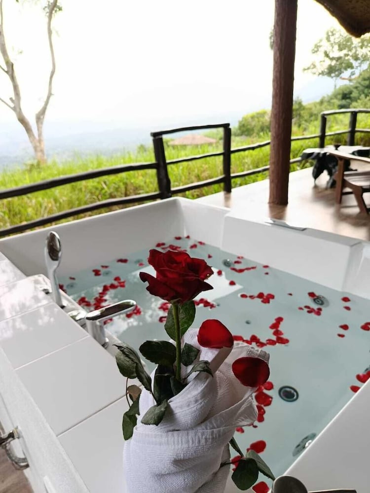 Dream Cliff Mountain Resort 8/61