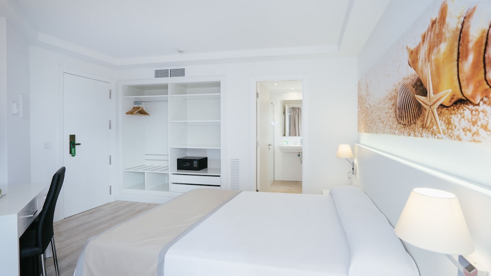 THB Maria Isabel - Adults Only 28/61