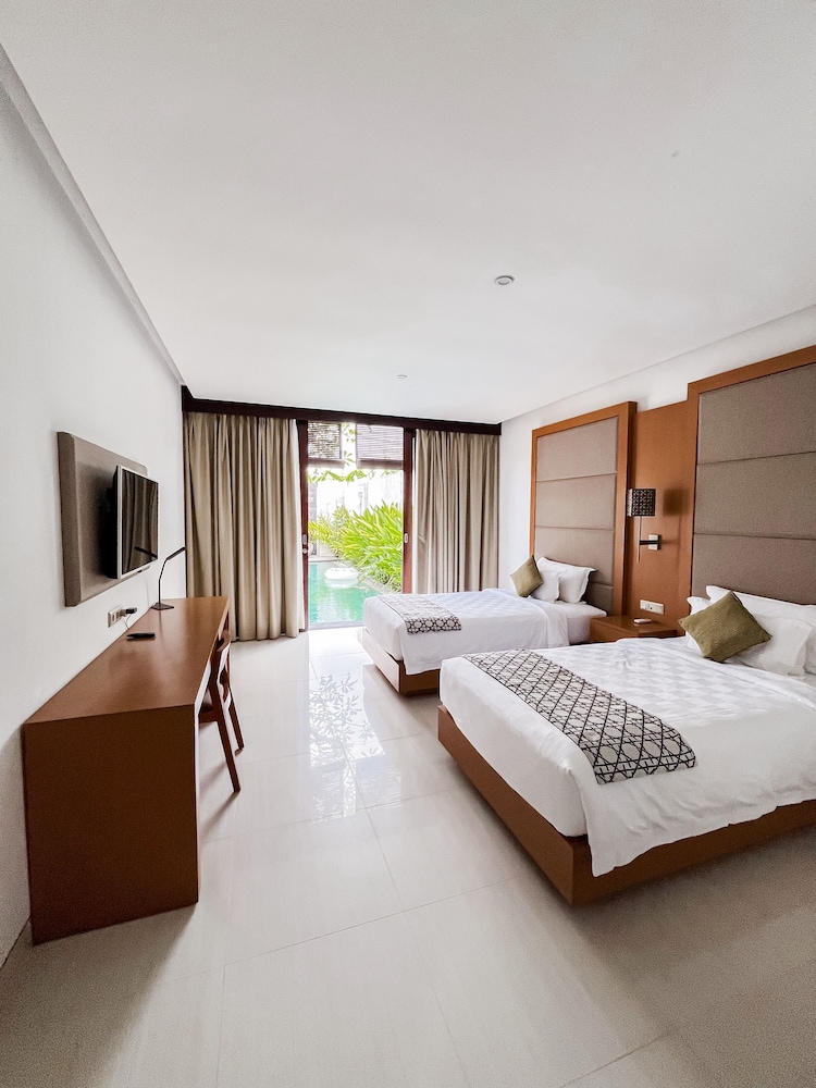 PRADHA VILLAS SEMINYAK 16/63