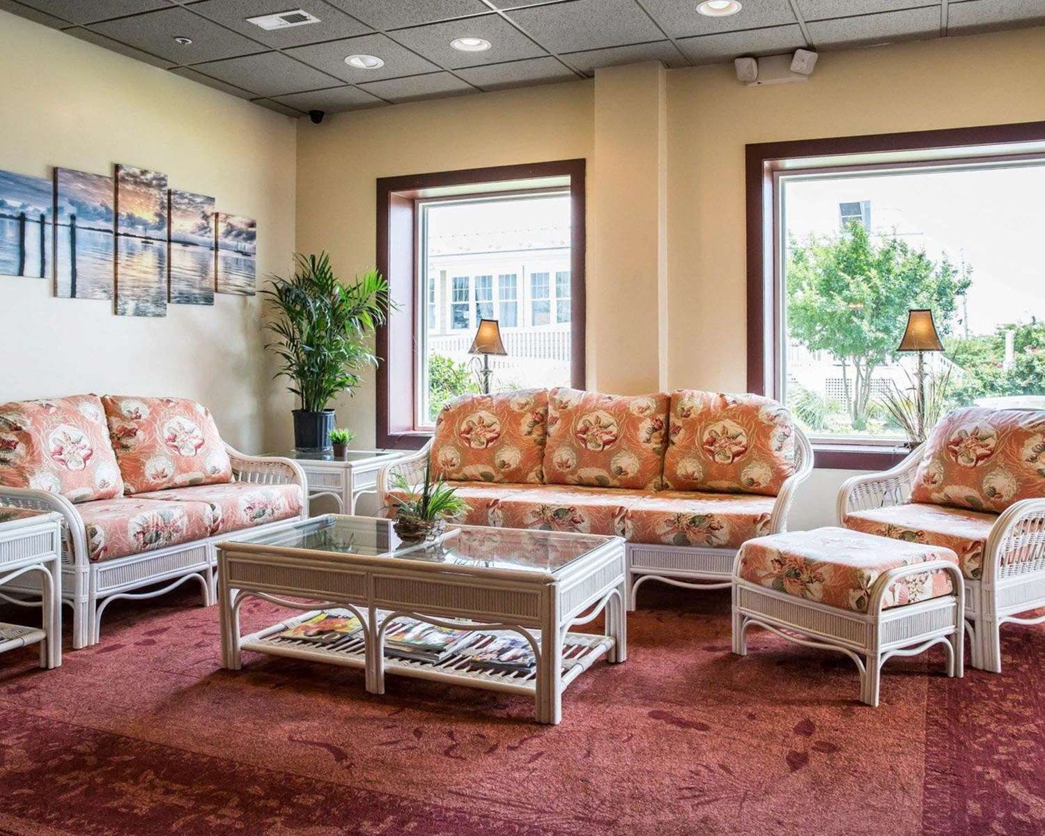 Island Inn and Suites, Ascend Hotel Collection 28/35