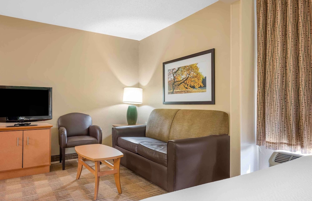 Extended Stay America Pittsburgh - Airport 37/52