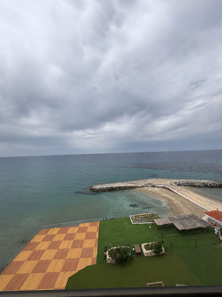 ADA BEACH HOTEL 34/50