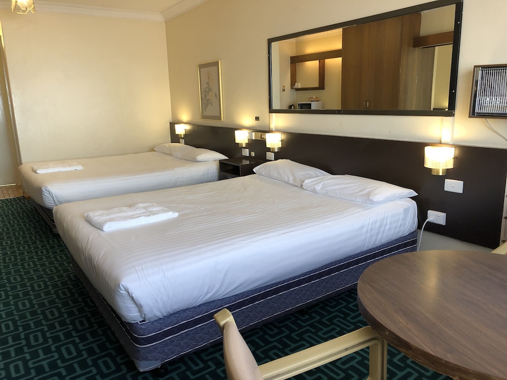 Canberra Lyneham Motor Inn 21/48