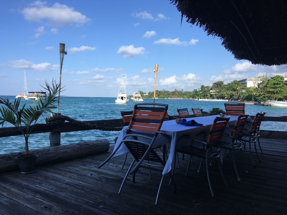 Ocean Rooms At Ocean Sands 42/50