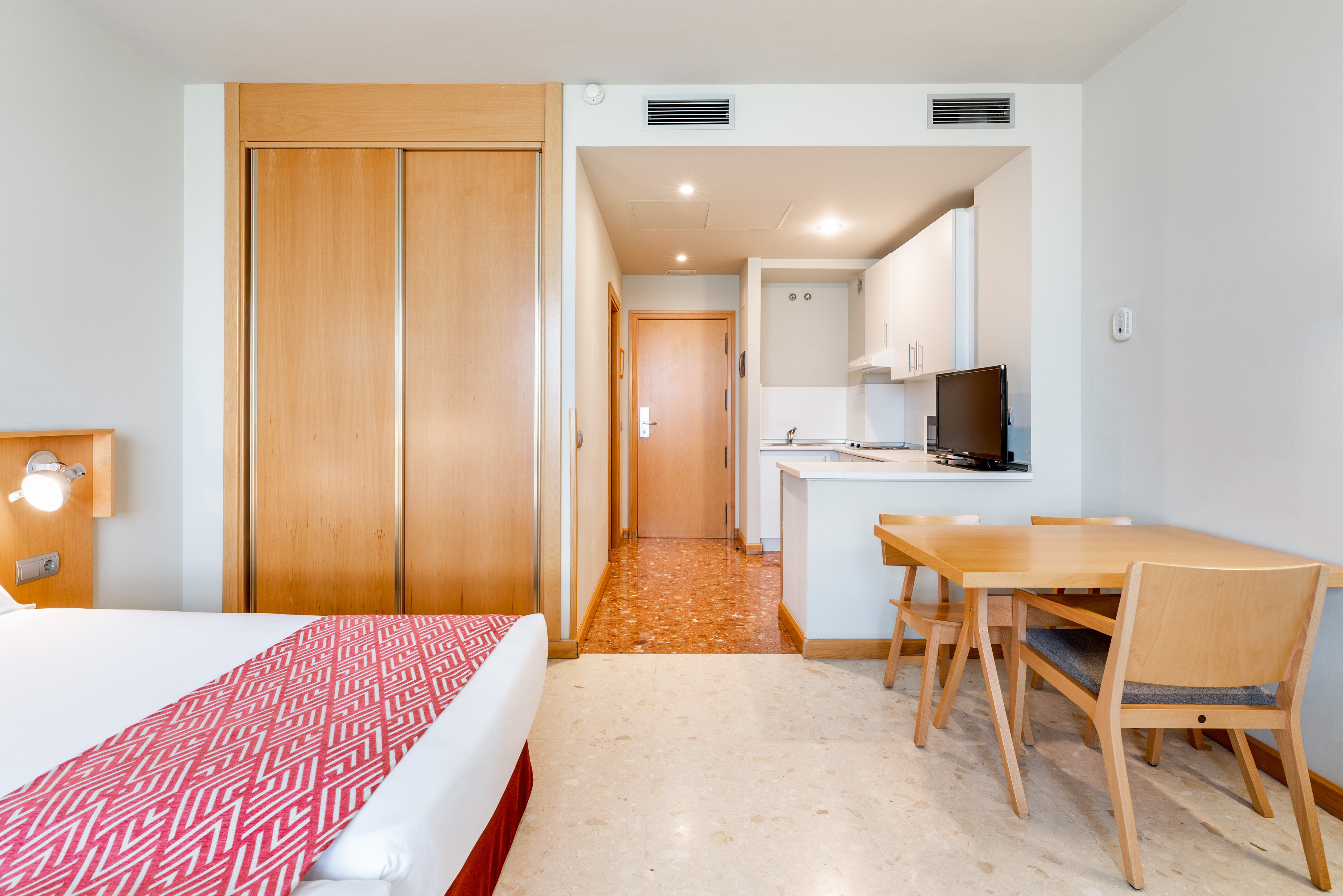 APARTAHOTEL EXE CAMPUS SAN MAMES 20/47