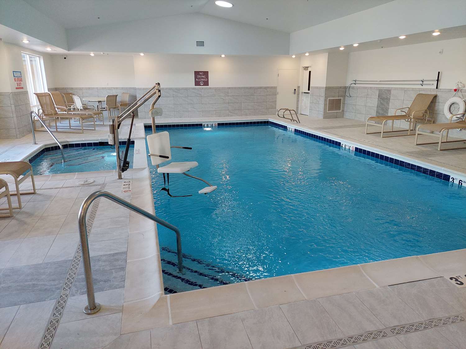 Best Western Plus Silver Saddle Inn 29/43