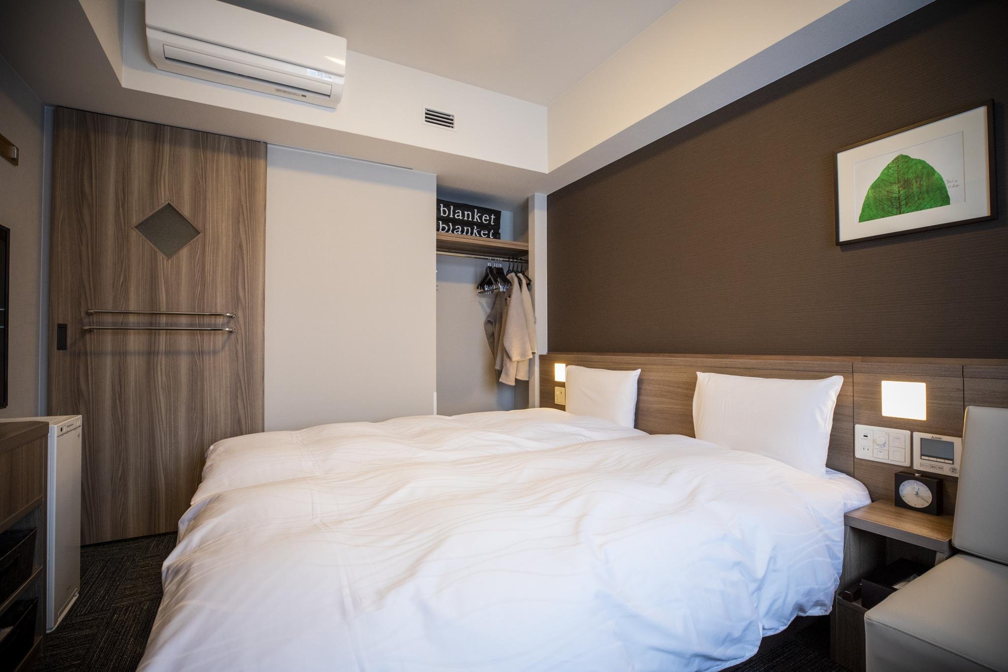 Hollywood, Twin Beds