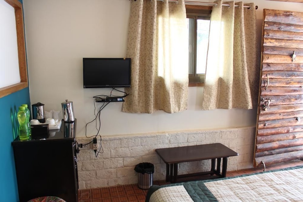 JHARIPANI CASTLE RESORT 26/31