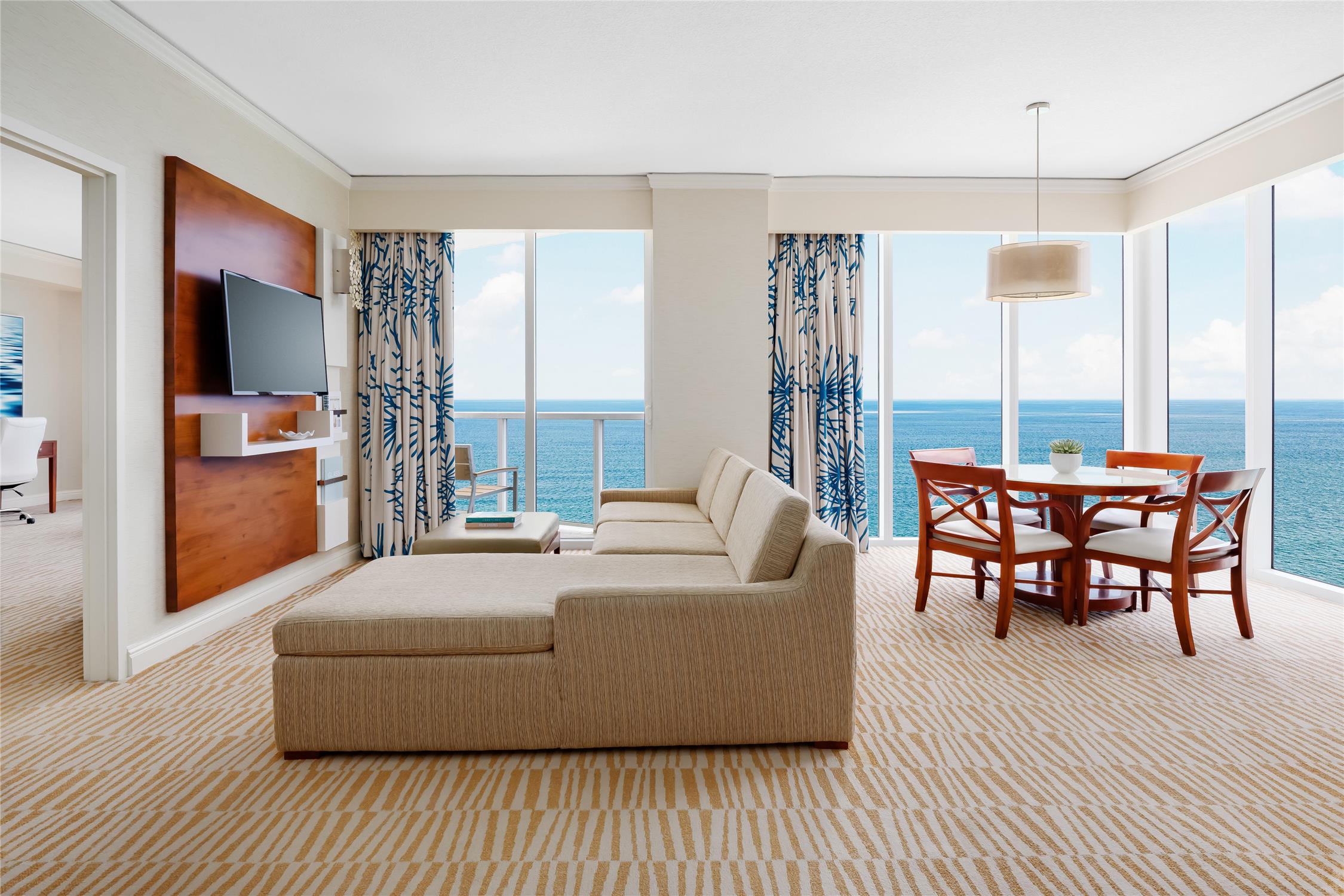 Trump International Beach Resort 73/116
