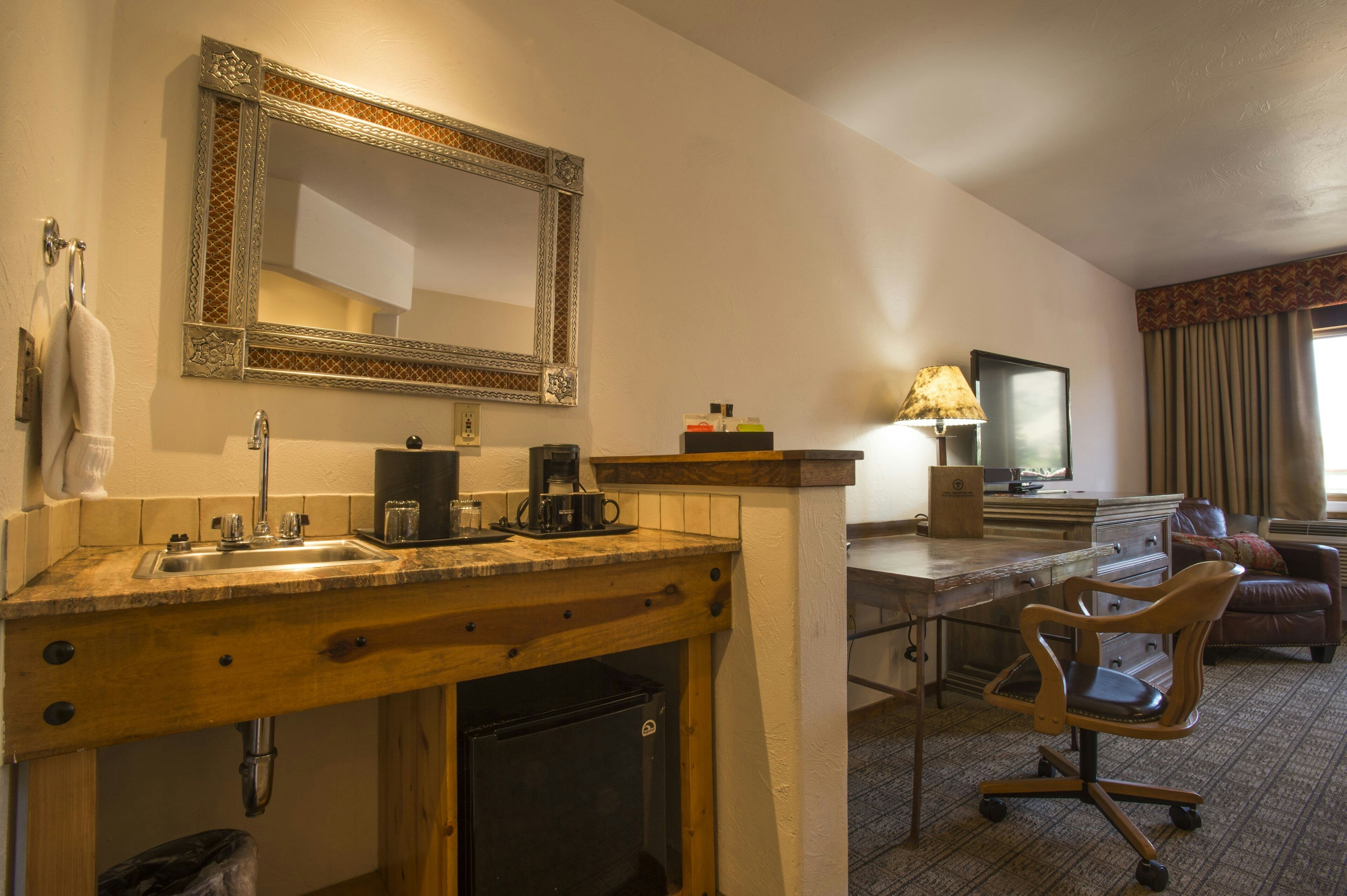 Table Mountain Inn 53/53