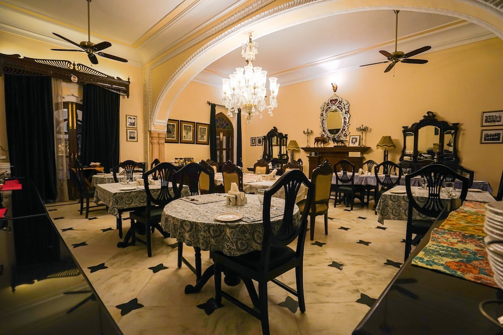 Khas Bagh 35/50