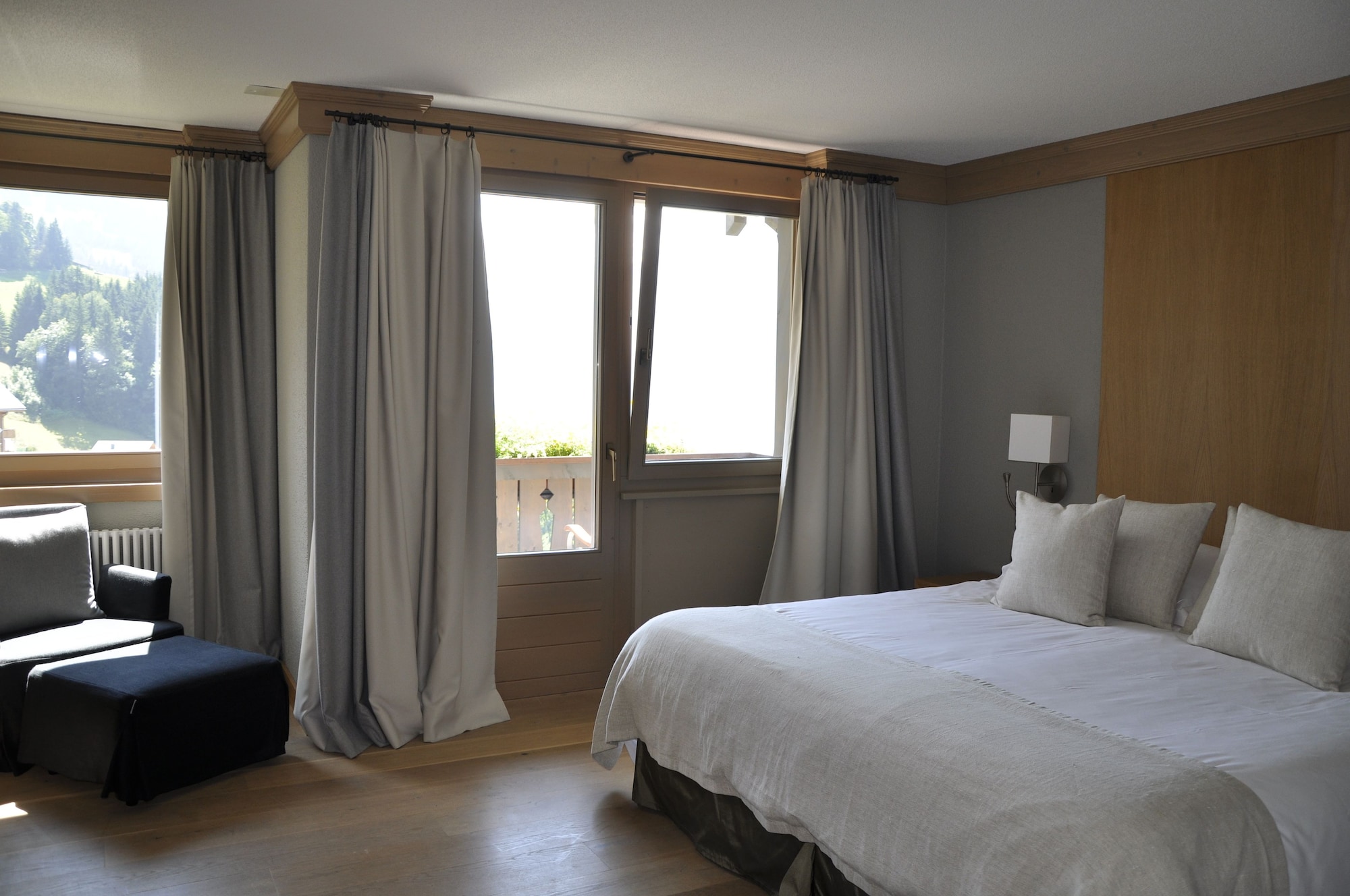 2 Bedrooms, Panoramic, Suite, King Bed, 3 Beds, Mountain Side, Sofa, Balcony