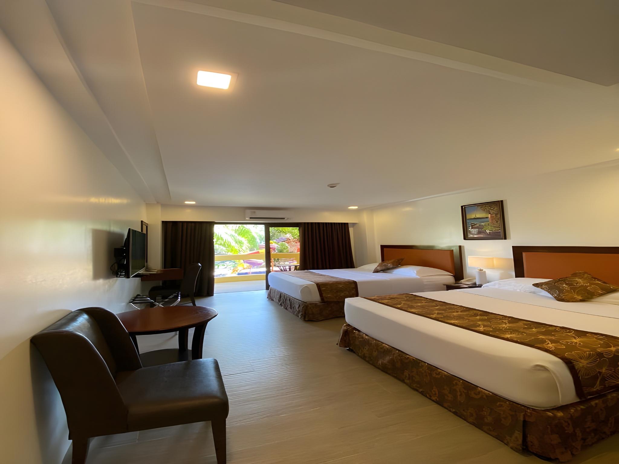 Grand, Paradise, Deluxe, 2 Double Beds, Pool View
