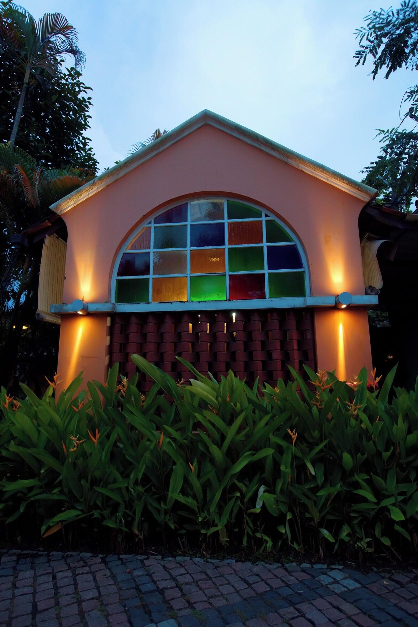 TEA BUNGALOW 2/31