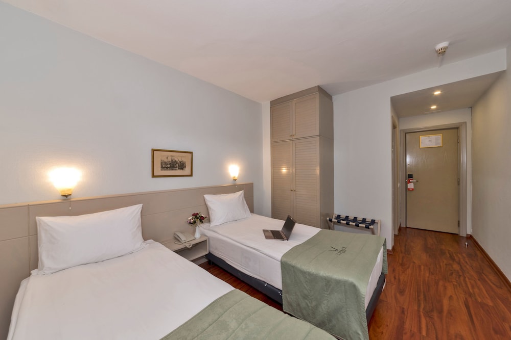 Febor Park Hotel 6/60