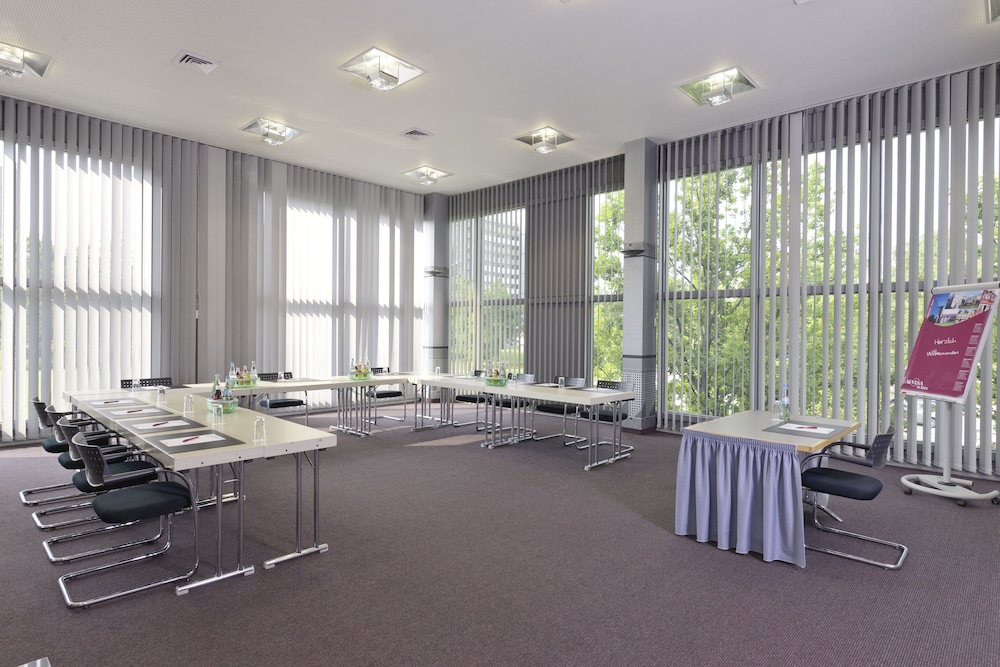 Arvena Park Nuremberg 52/60