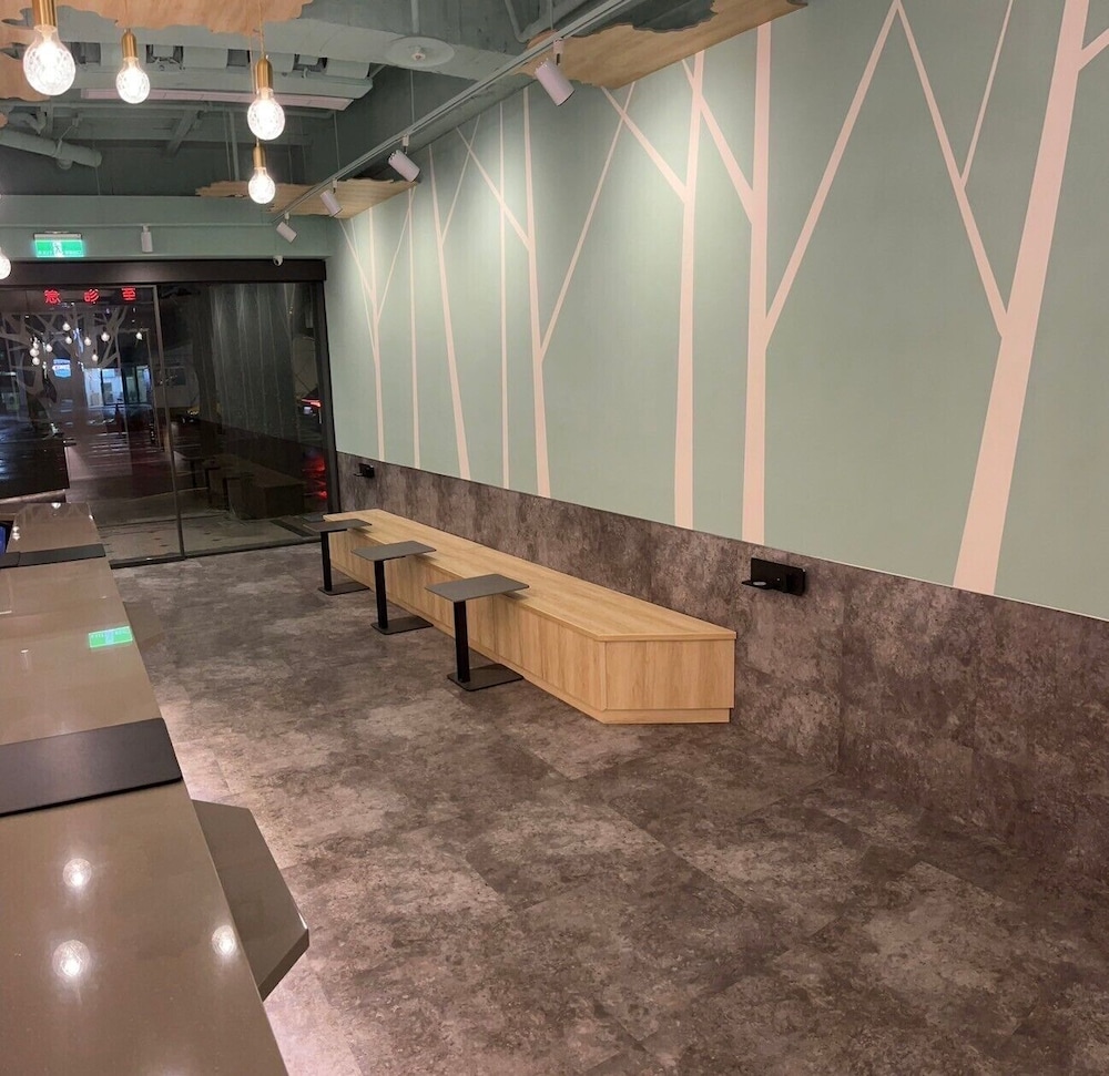 New City Hotel 8/41