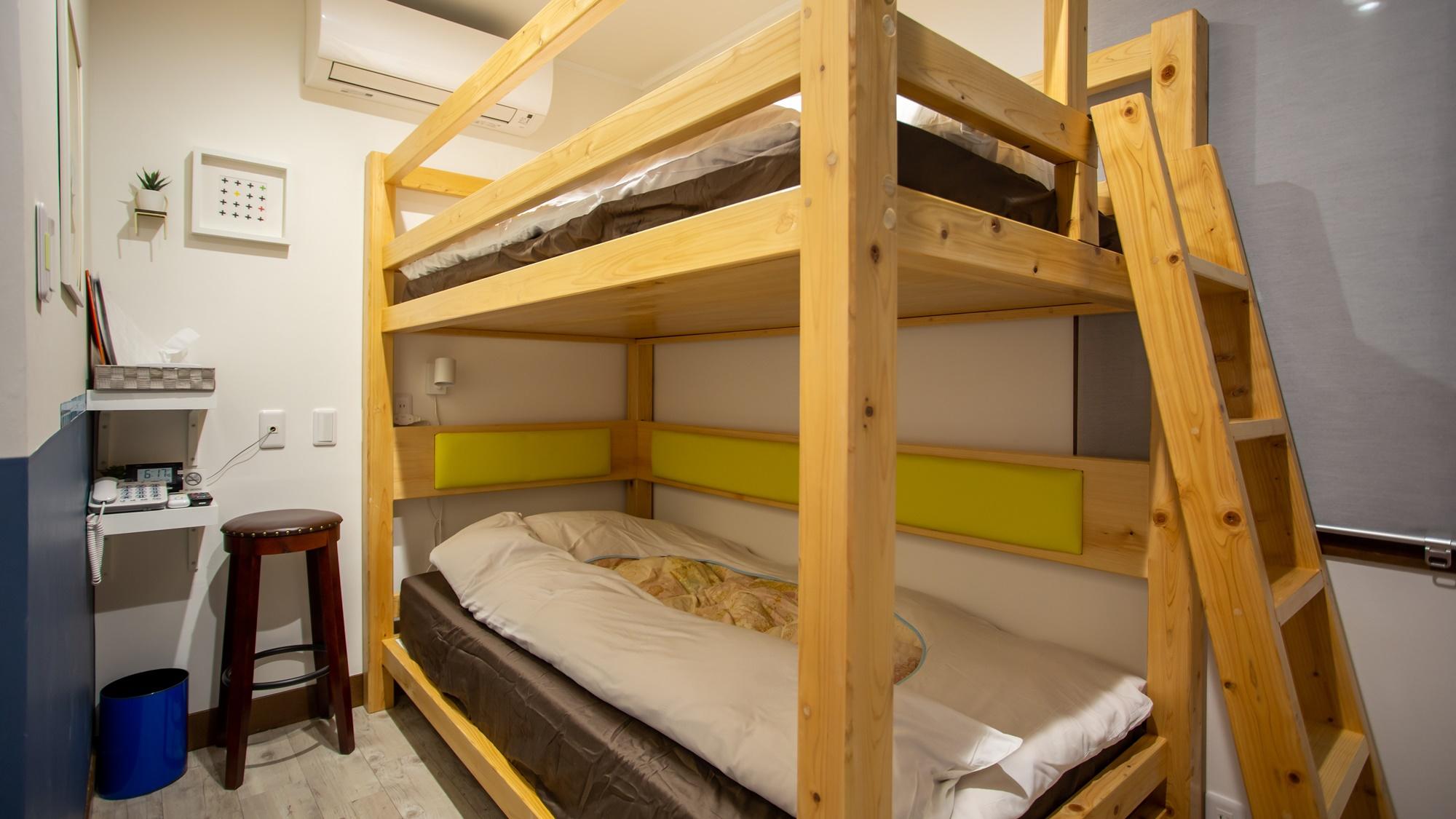 Room, Bunk Beds, No Window, Small