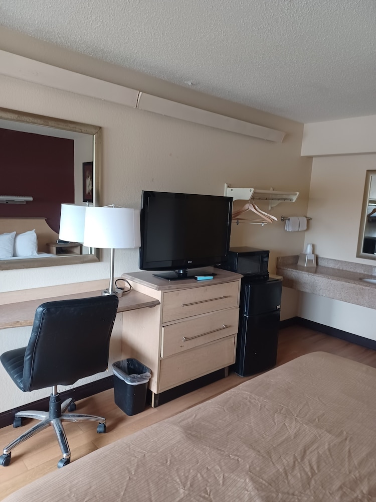 Red Oak Inn Detroit Metro Airport - Belleville 29/33