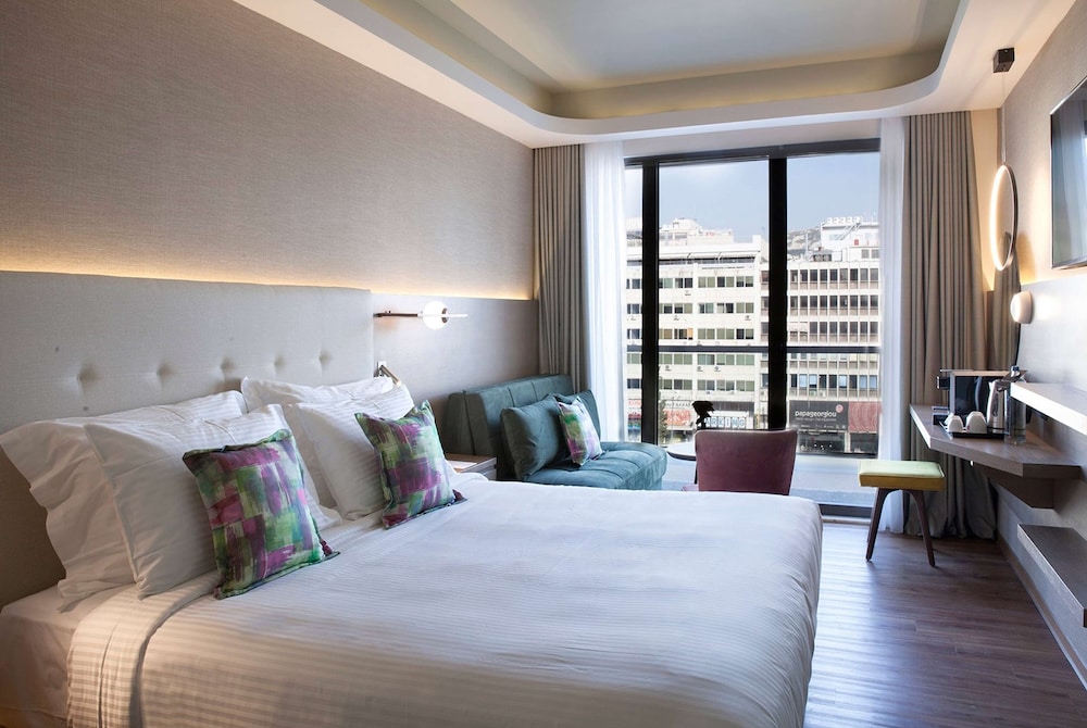 Zeus Essence Wyndham Athens Residence 24/76