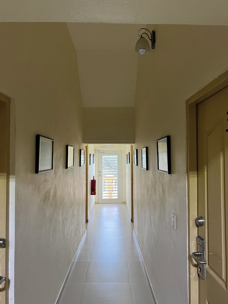 Mustique Suites Curacao 10/50