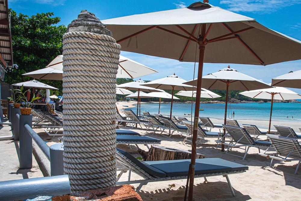 Bay Beach Resort 44/50