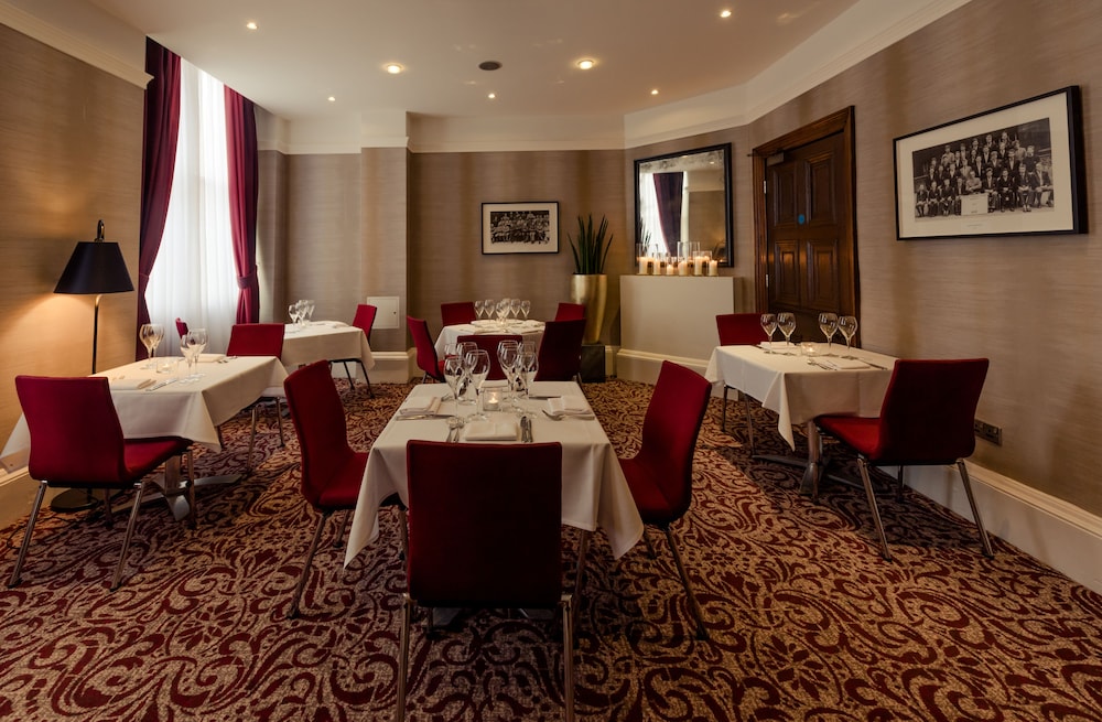 LEOPOLD HOTEL 42/50