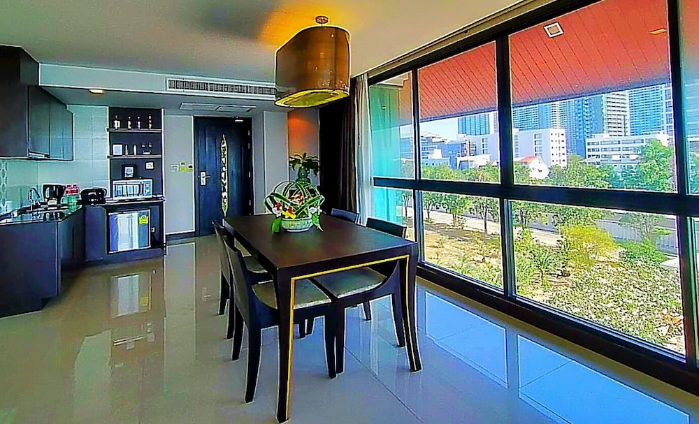 Royal Thai Pavilion Jomtien Boutique Resort 64/78