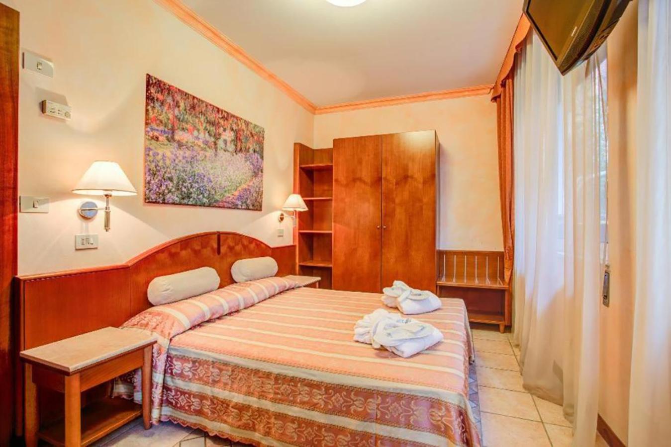 Hotel Rosalba 10/49