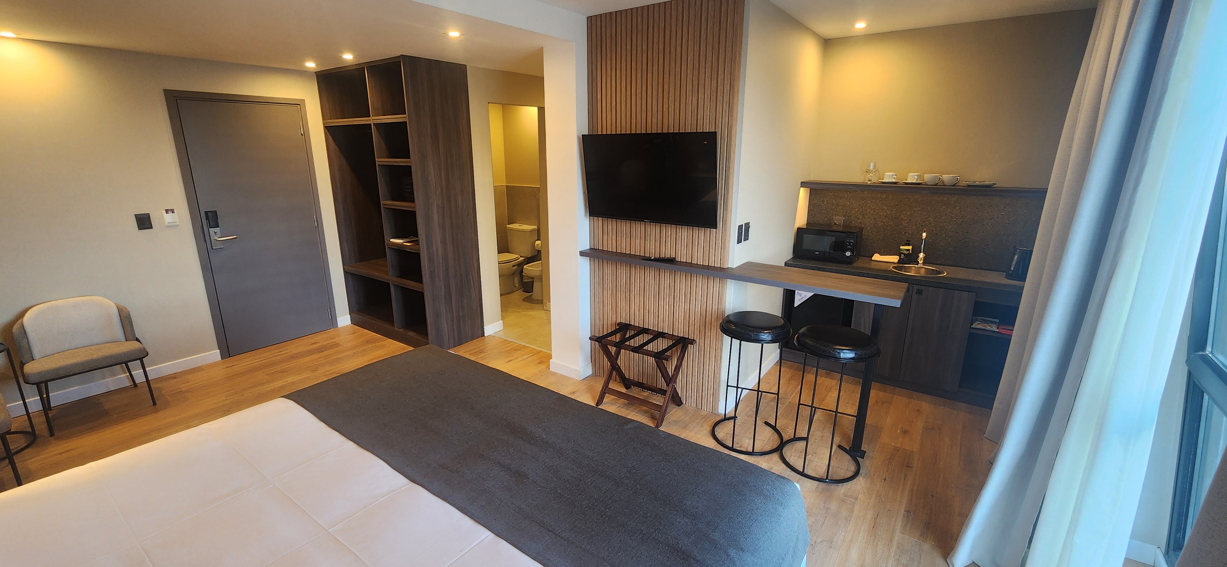 جناح تنفيذي، Canal Beagle Hotel 3/3