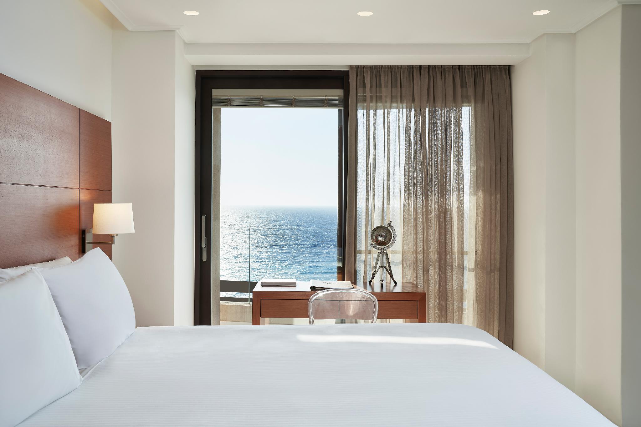 2 Bedrooms, Suite, with View