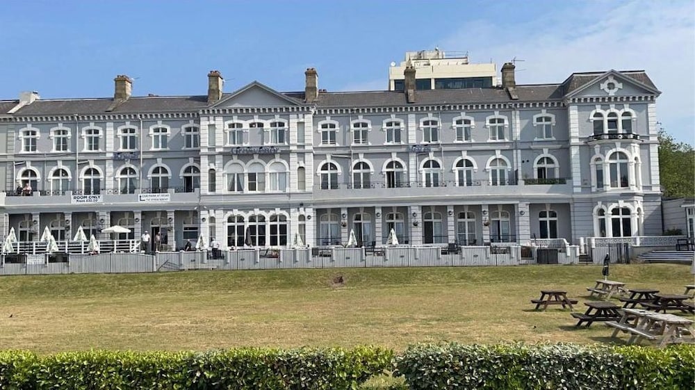 Royal Grosvenor Hotel 5/50