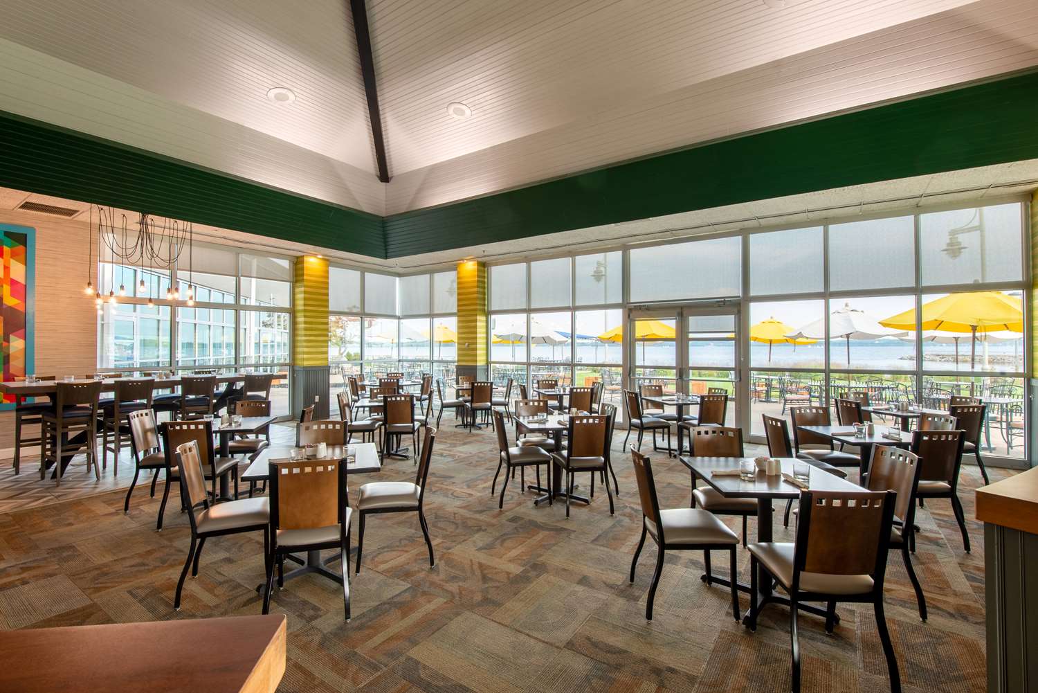 41 Lakefront Hotel, Trademark Collection by Wyndham 28/50