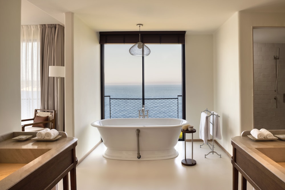 1 Bedroom, Seascape, Premium, Suite, King Bed, Sea View