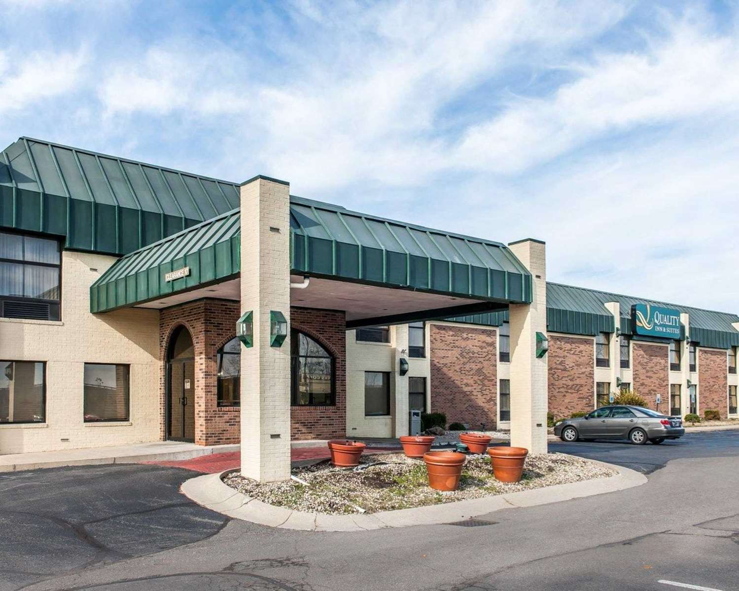 Quality Inn & Suites Shelbyville I-74, IN 20/20