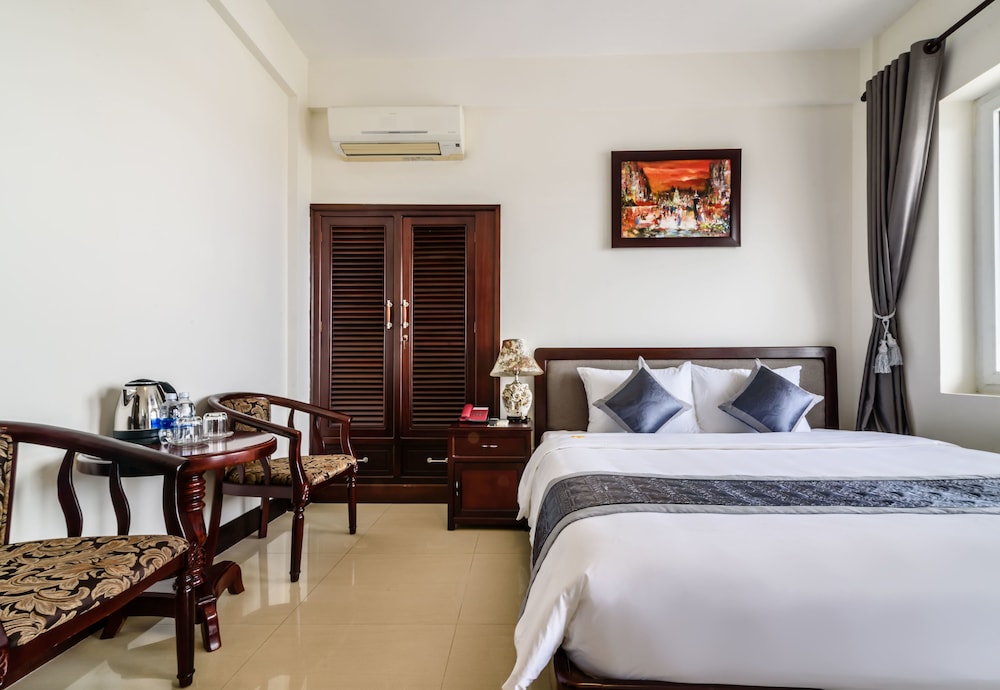 Baly Hotel 36/72