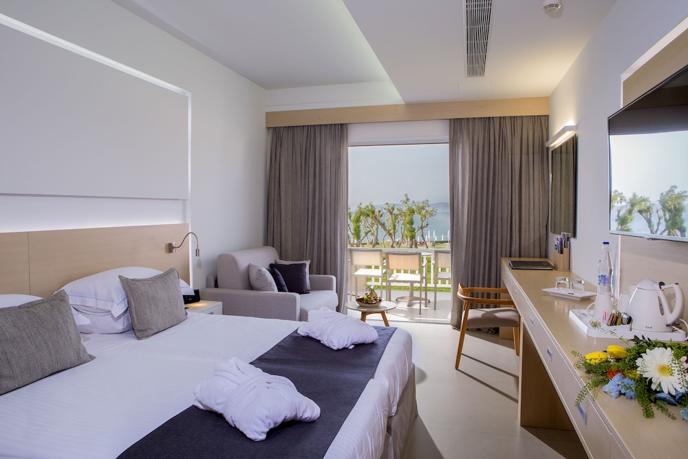 Neptune Luxury Resort 31/78