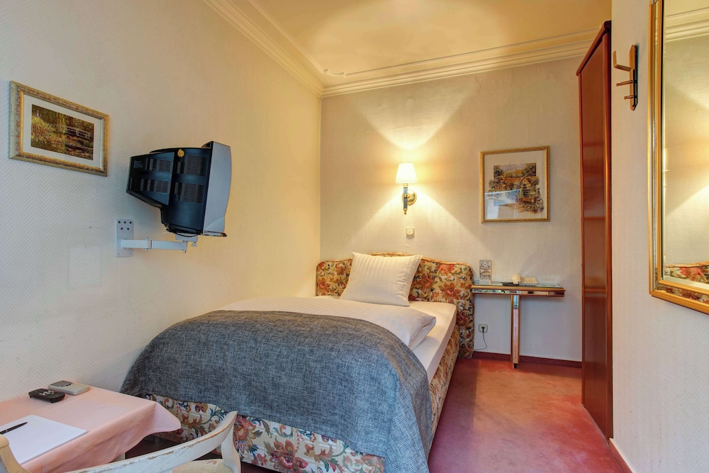 Centro Hotel Arde Koln 26/50