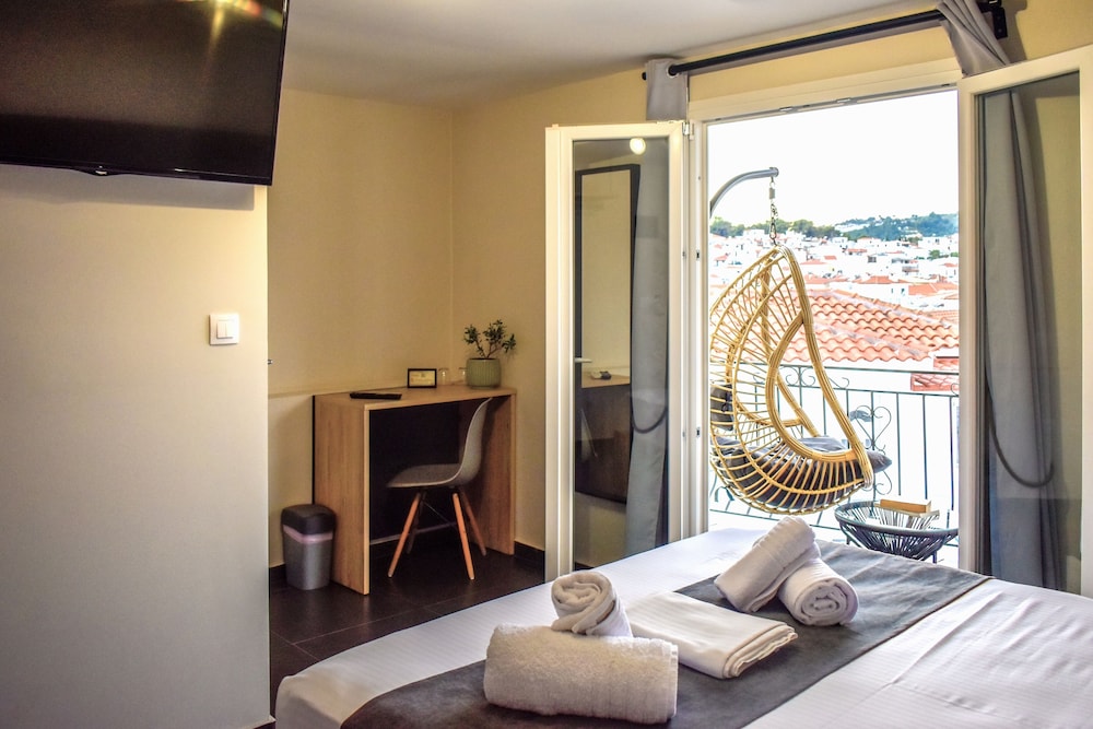 LUXURY, DOUBLE BED, SEA VIEW, BALCONY